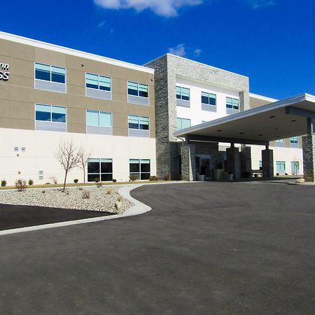 Holiday Inn Express & Suites Coldwater By Ihg Экстерьер фото