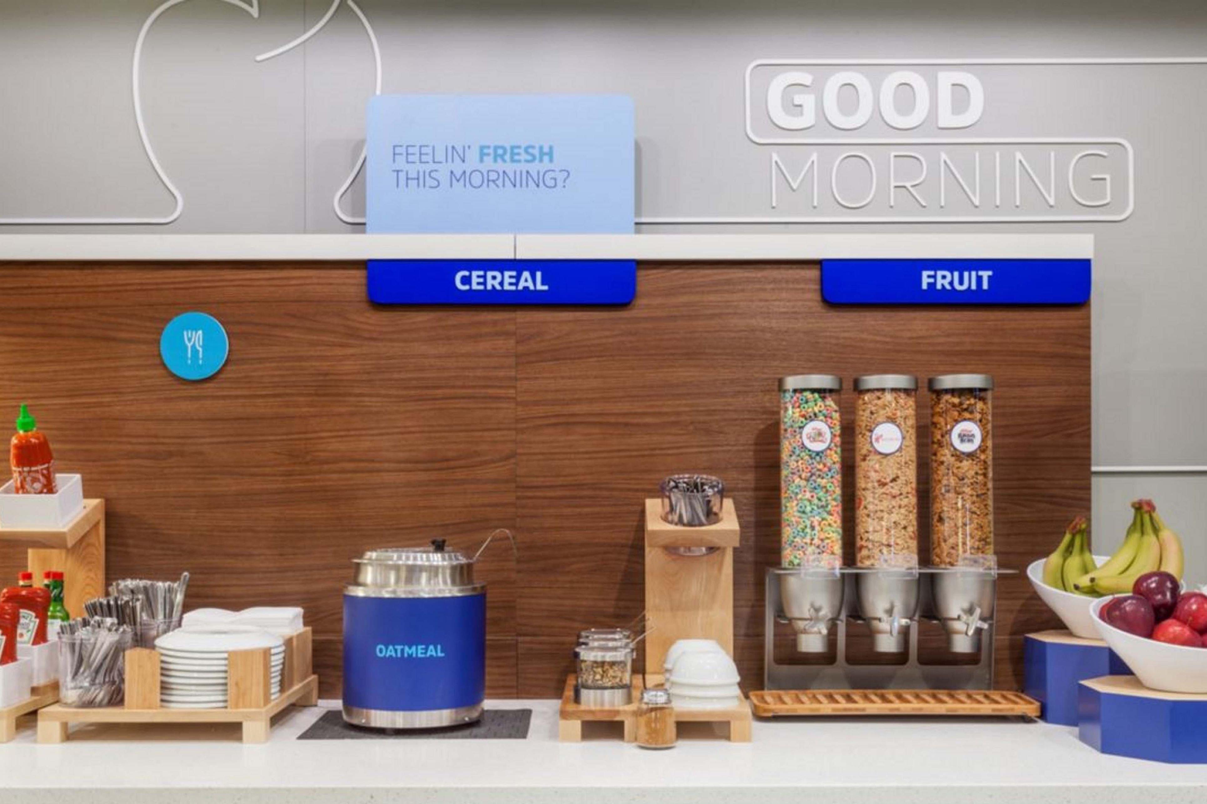 Holiday Inn Express & Suites Coldwater By Ihg Экстерьер фото