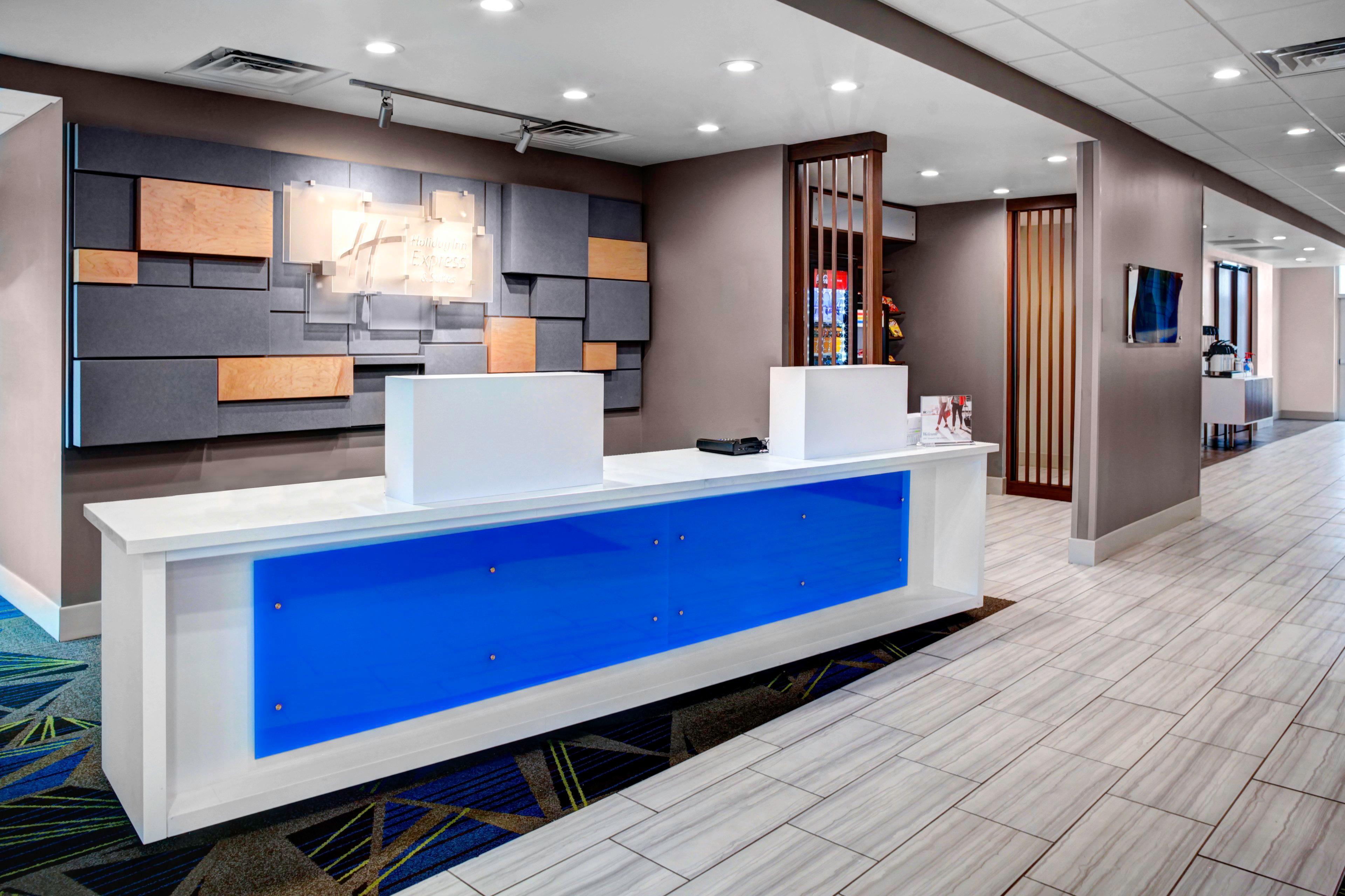 Holiday Inn Express & Suites Coldwater By Ihg Экстерьер фото